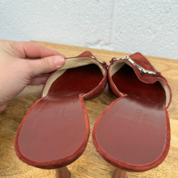 Gucci Red Leather Suede Kitten Heels Size 8 - Picture 9 of 13